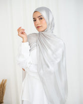 Crinkle Satin Scarf – Light Grey