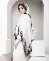 White Arabian Line Cotton Scarf