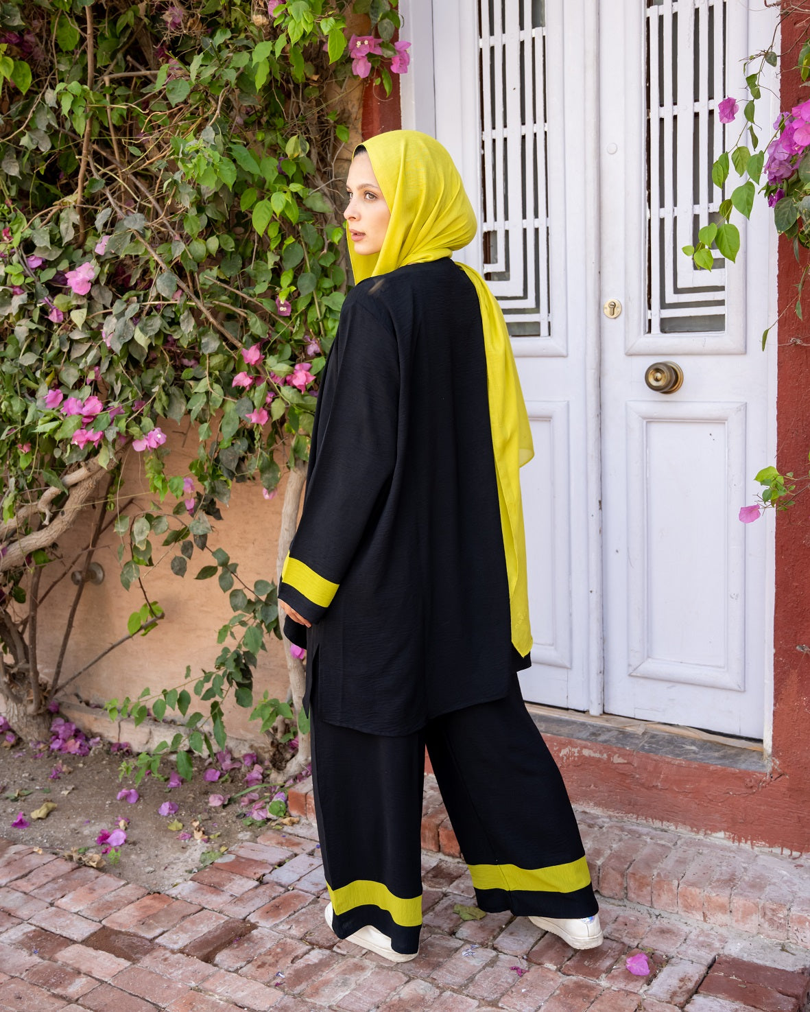 Black Turkish Linen Set – Line Yellow