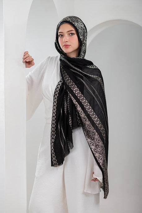 Golden Eclipse Linen Scarf