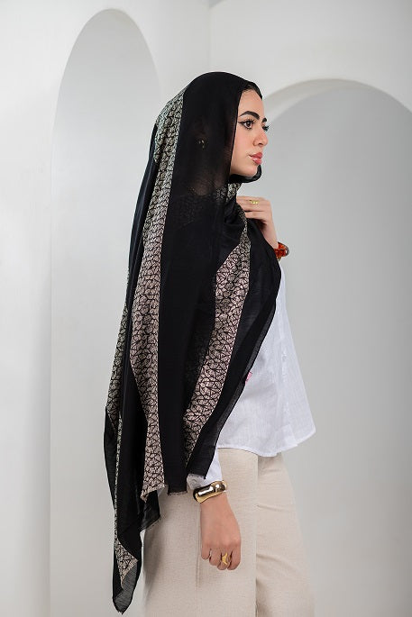 Noir Charm Linen Scarf