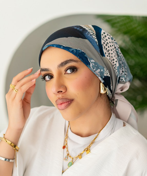 Fayra Square Scarf
