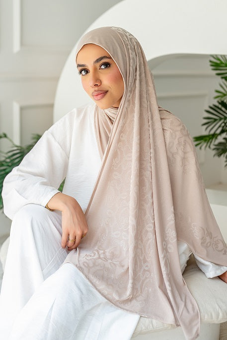 Half Tracea Kuwaiti Scarf