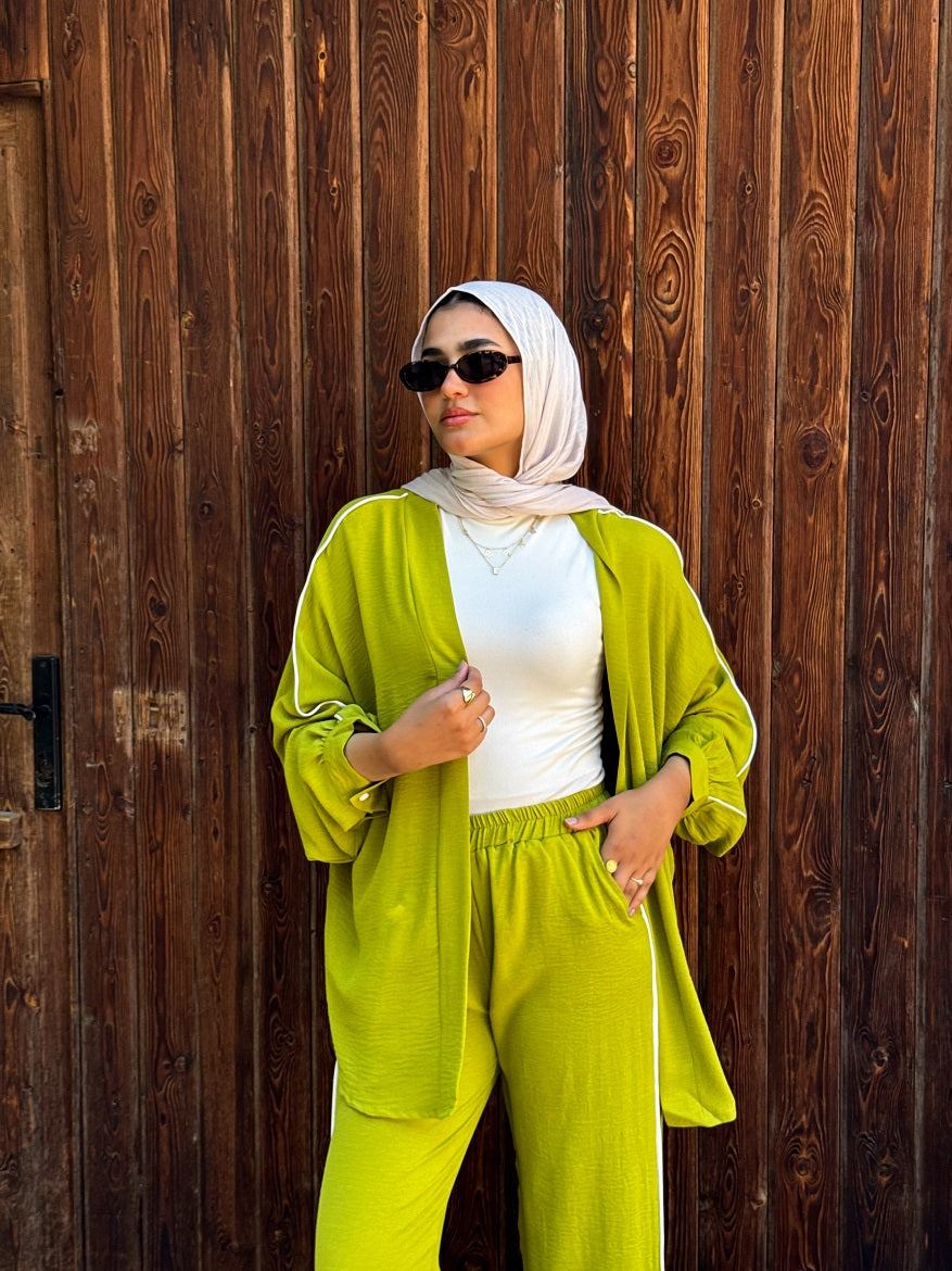 Linen Set with Line