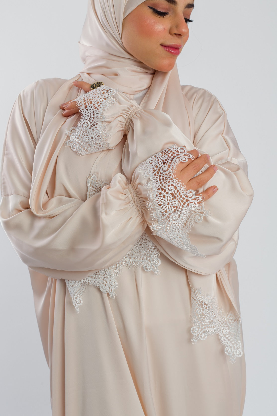 Plain Satin Isdal - Light  Beige